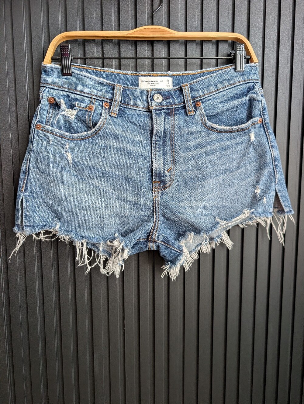 Abercrombie & Fitch The Mom Short Mid Rise | Size 28/6